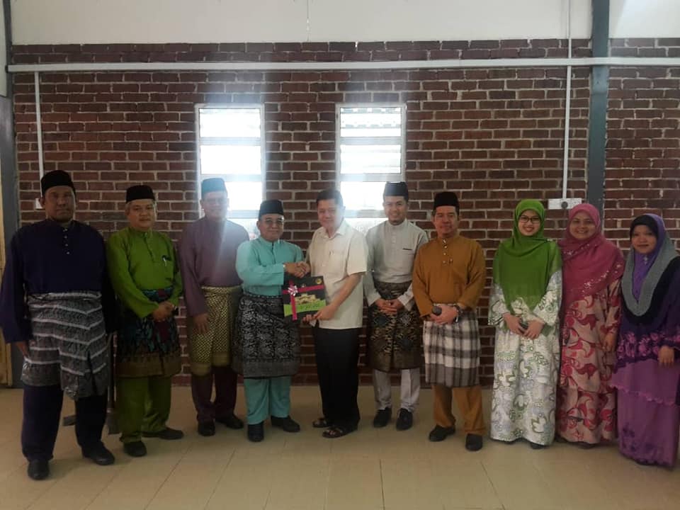 Lawatan ke Pusat Pelupusan Alquran Zee Enterprize