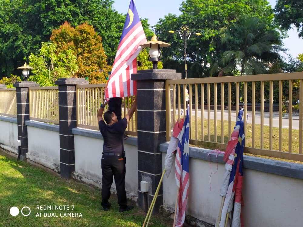 Pemasangan Bendera Kebangsaan