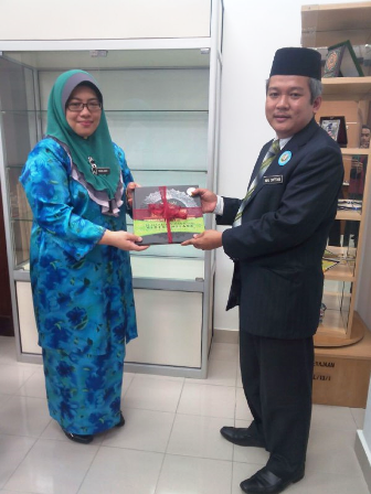 Lawatan Kerja Pegawai-Pegawai Mahkamah Persekutuan Putrajaya Bertujuan Melihat Pengurusan Rekod MSNM